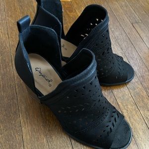 Qupid Black Bootie Heels